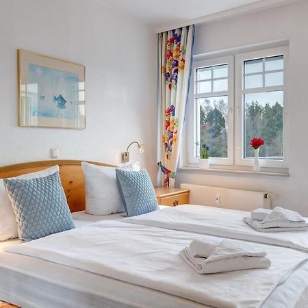 Grosse Schoene 3 Zimmer Ferienwohnung - 100 Qm - In Strandnaehe Fuer 6 Personen!! ゼーバート・ヘリングスドルフ エクステリア 写真