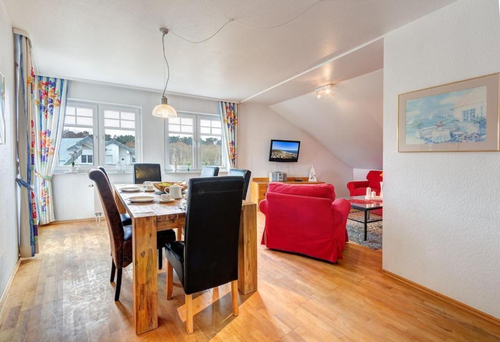 Grosse Schoene 3 Zimmer Ferienwohnung - 100 Qm - In Strandnaehe Fuer 6 Personen!! ゼーバート・ヘリングスドルフ エクステリア 写真