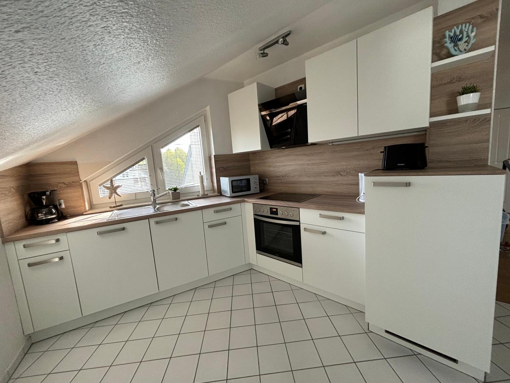Grosse Schoene 3 Zimmer Ferienwohnung - 100 Qm - In Strandnaehe Fuer 6 Personen!! ゼーバート・ヘリングスドルフ エクステリア 写真
